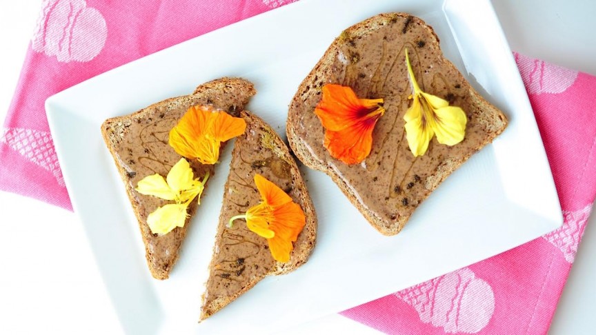 Homemade Almond Butter? Oh Yes you can!